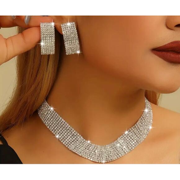 Luxury Rhinestone Necklace and Earrings Set NWT - Picture 3 of 3